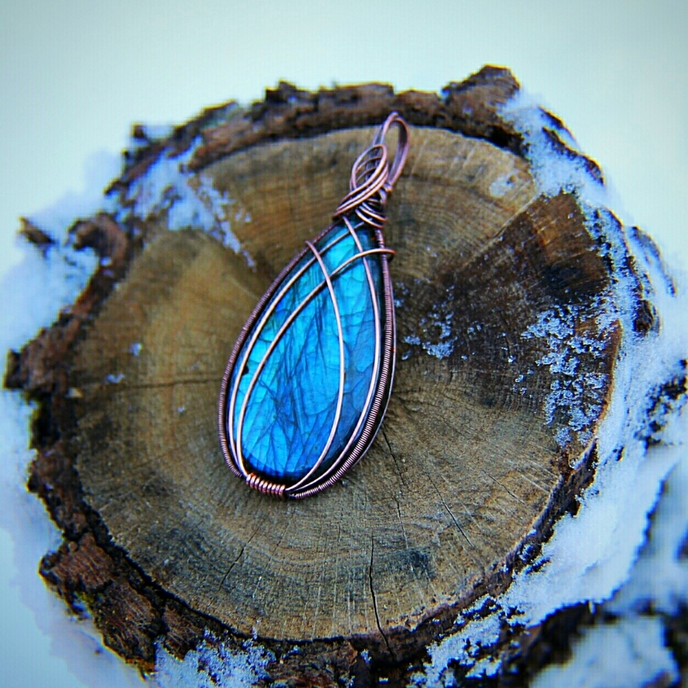 Large labradorite necklace